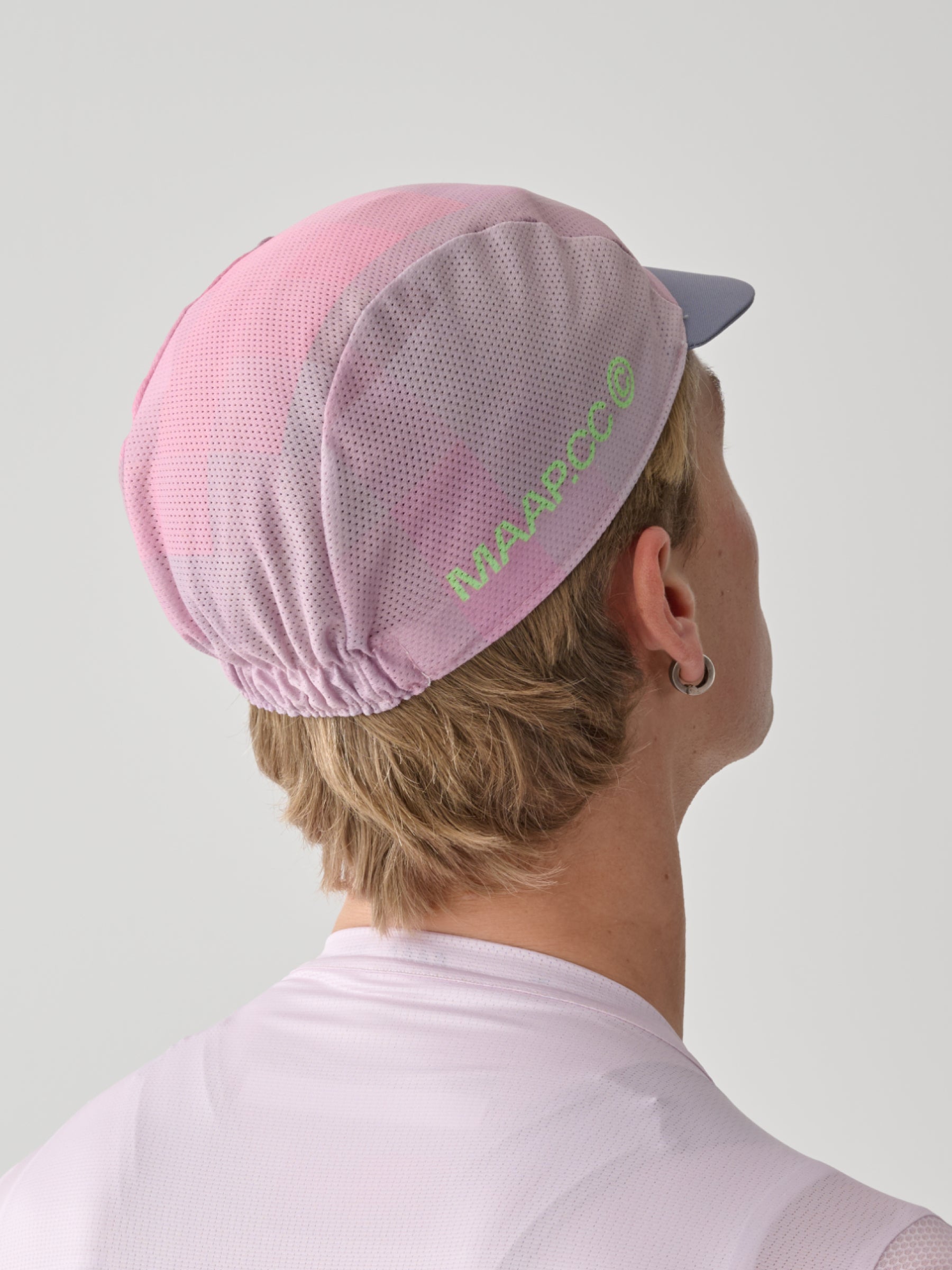 Blur cap 25