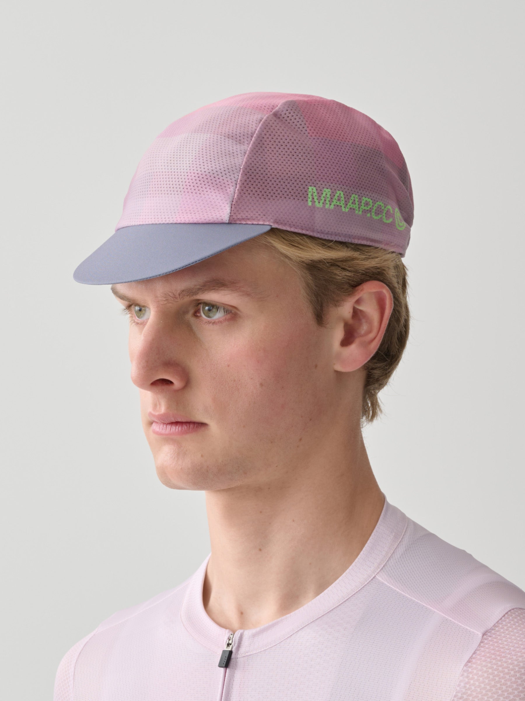 Blur cap 25