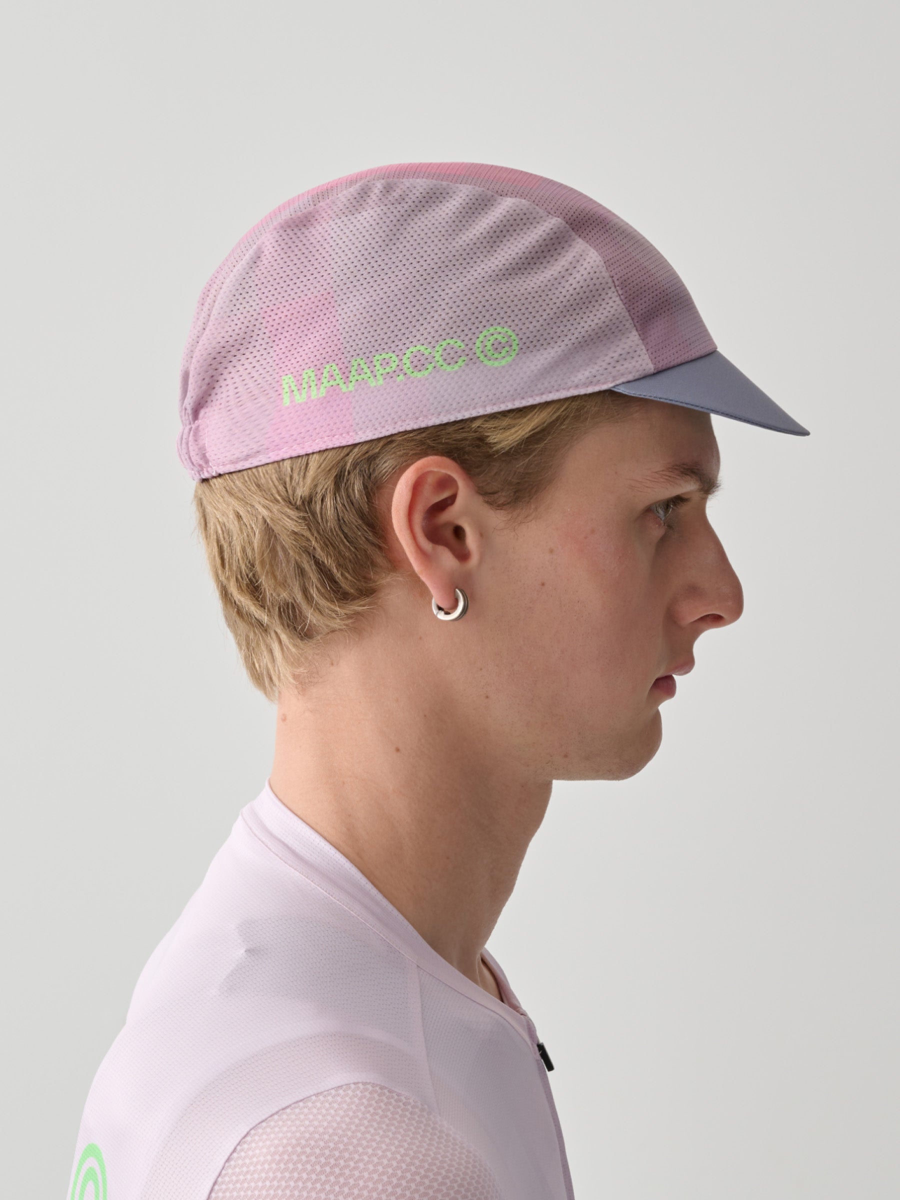 Blur cap 25