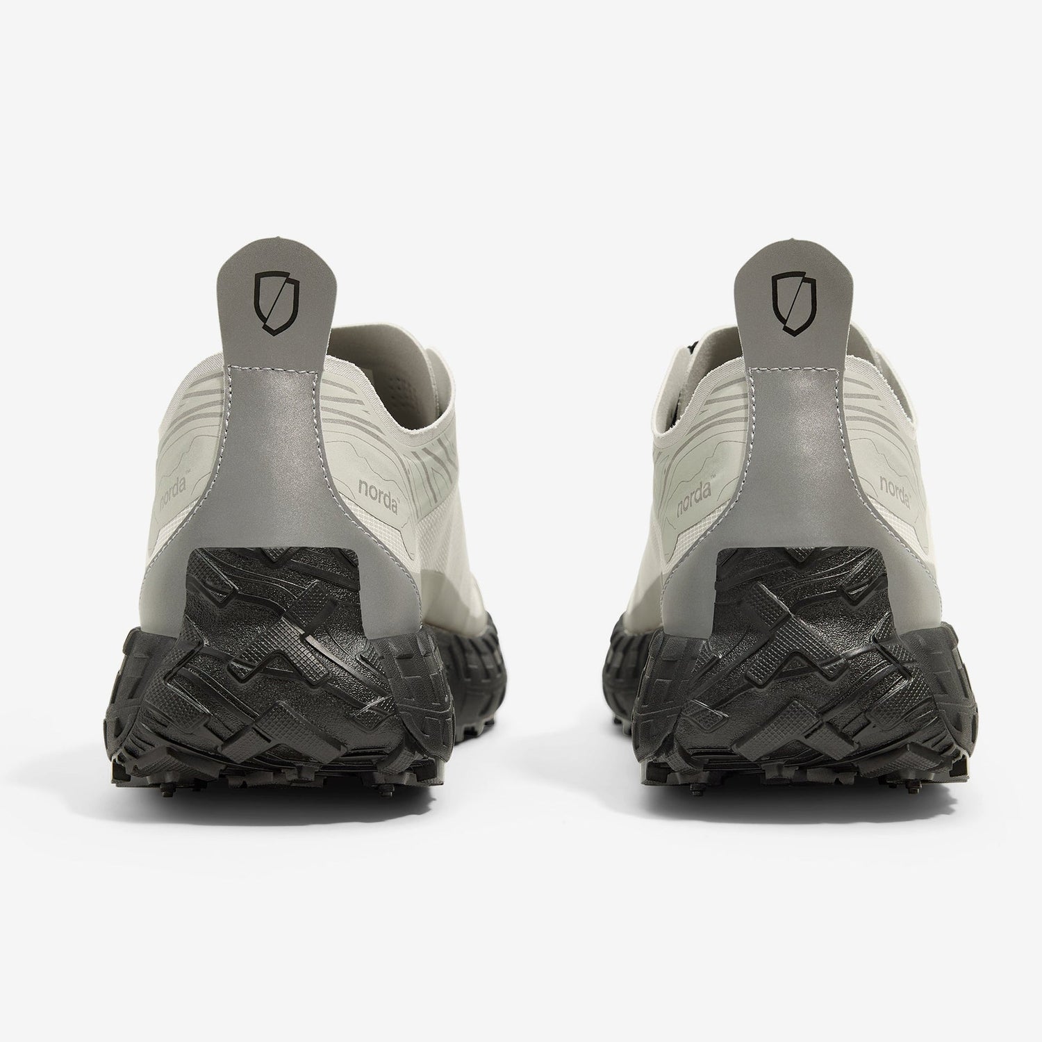 001A  -  Women  -  CINDER