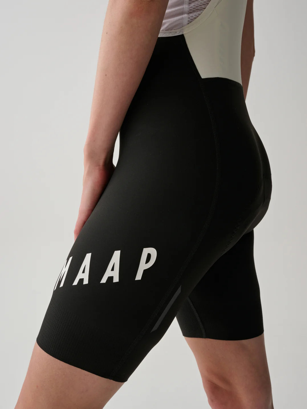 WOMEN’S APEX AEON BIB - BLACK/WHITE