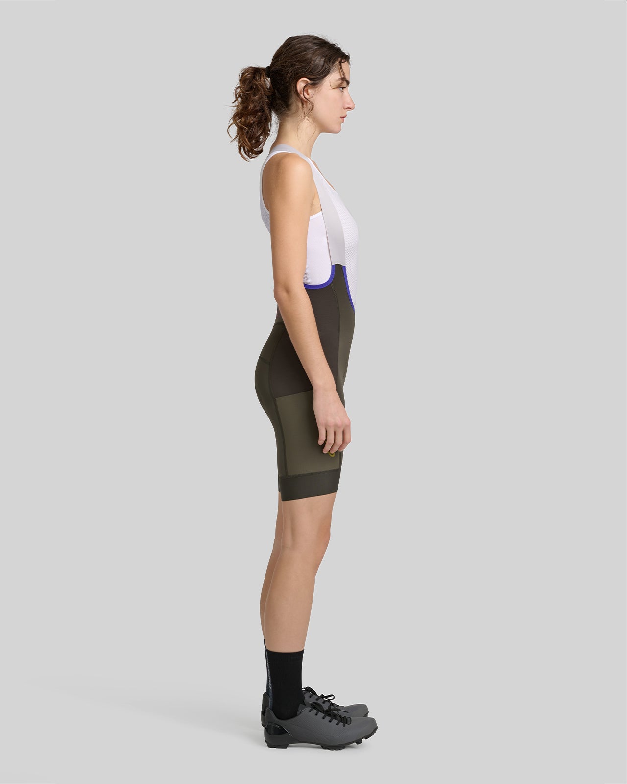 Pantalón corto con tirantes Alt_Road Cargo para mujer