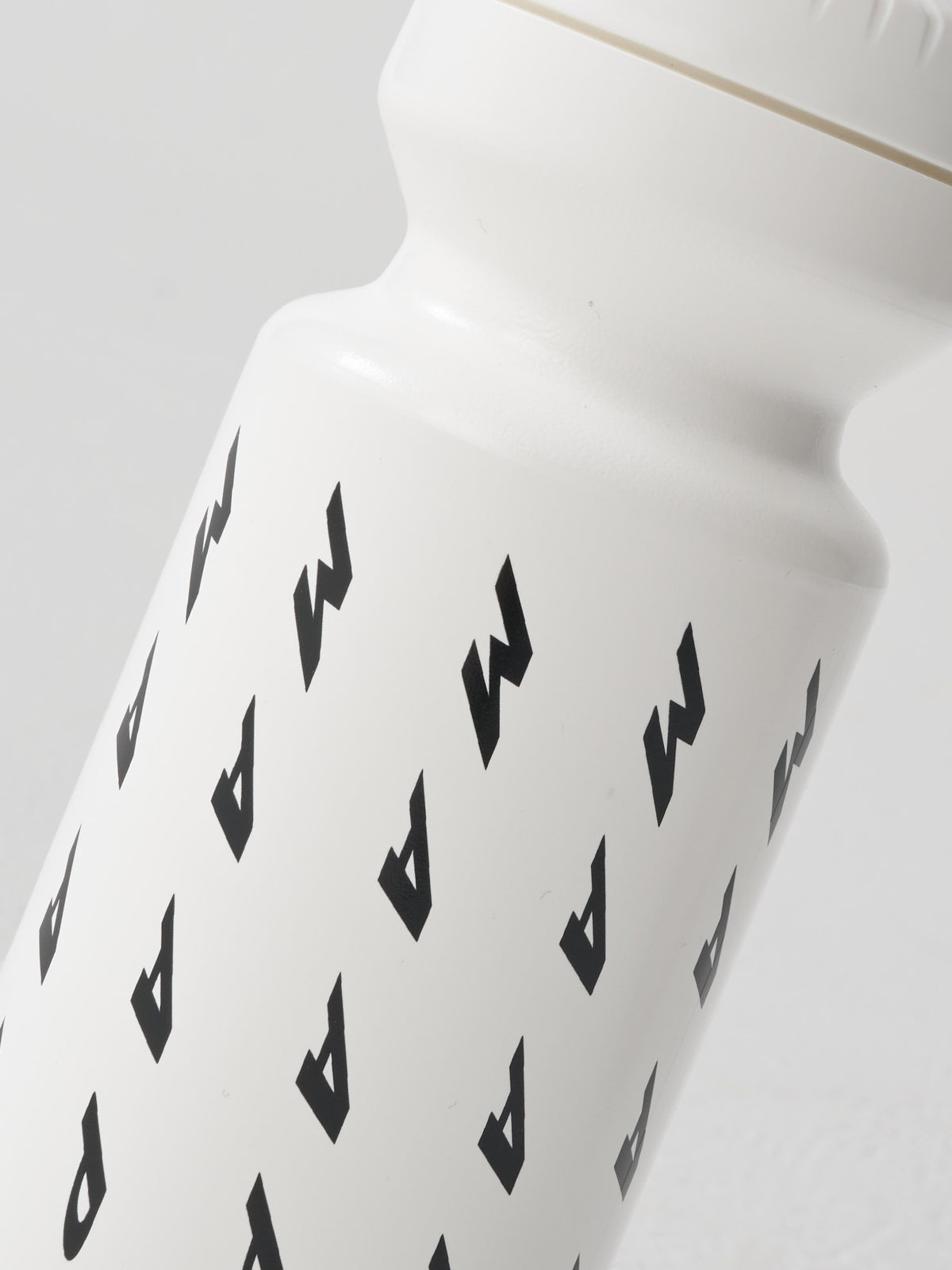 Evade Bottle - White