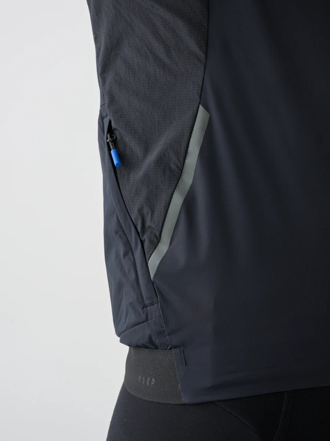 TEAM FLOW JACKET - JET BLACK