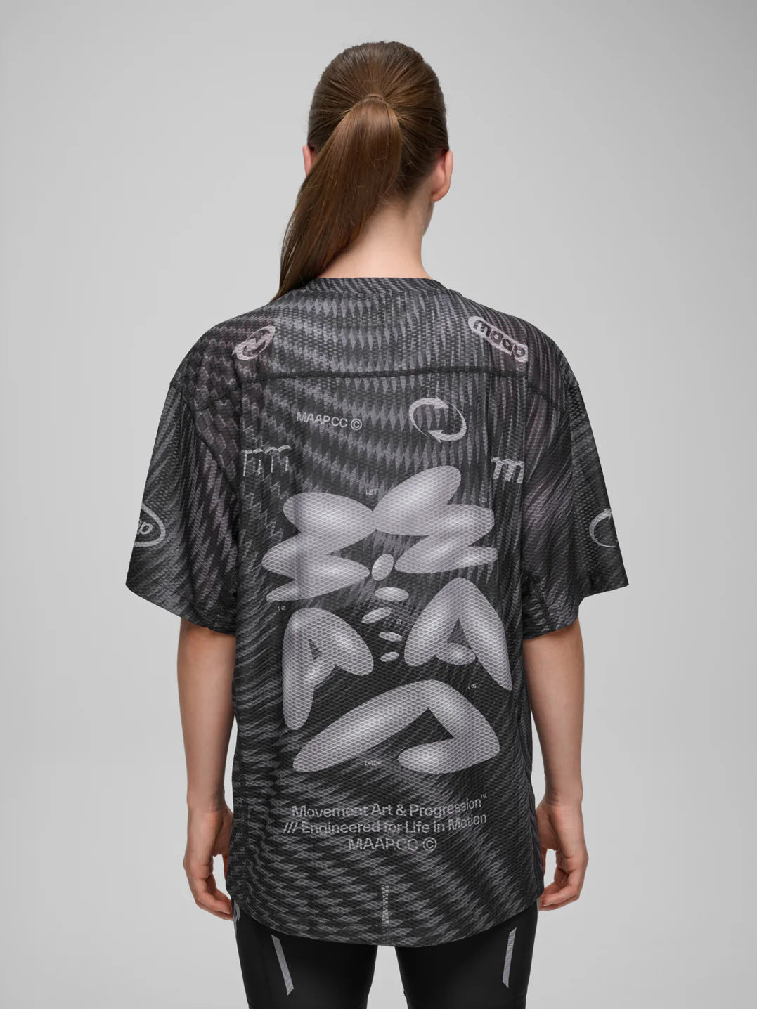 SPECTRUM AIR MESH TEE - Carbon Black