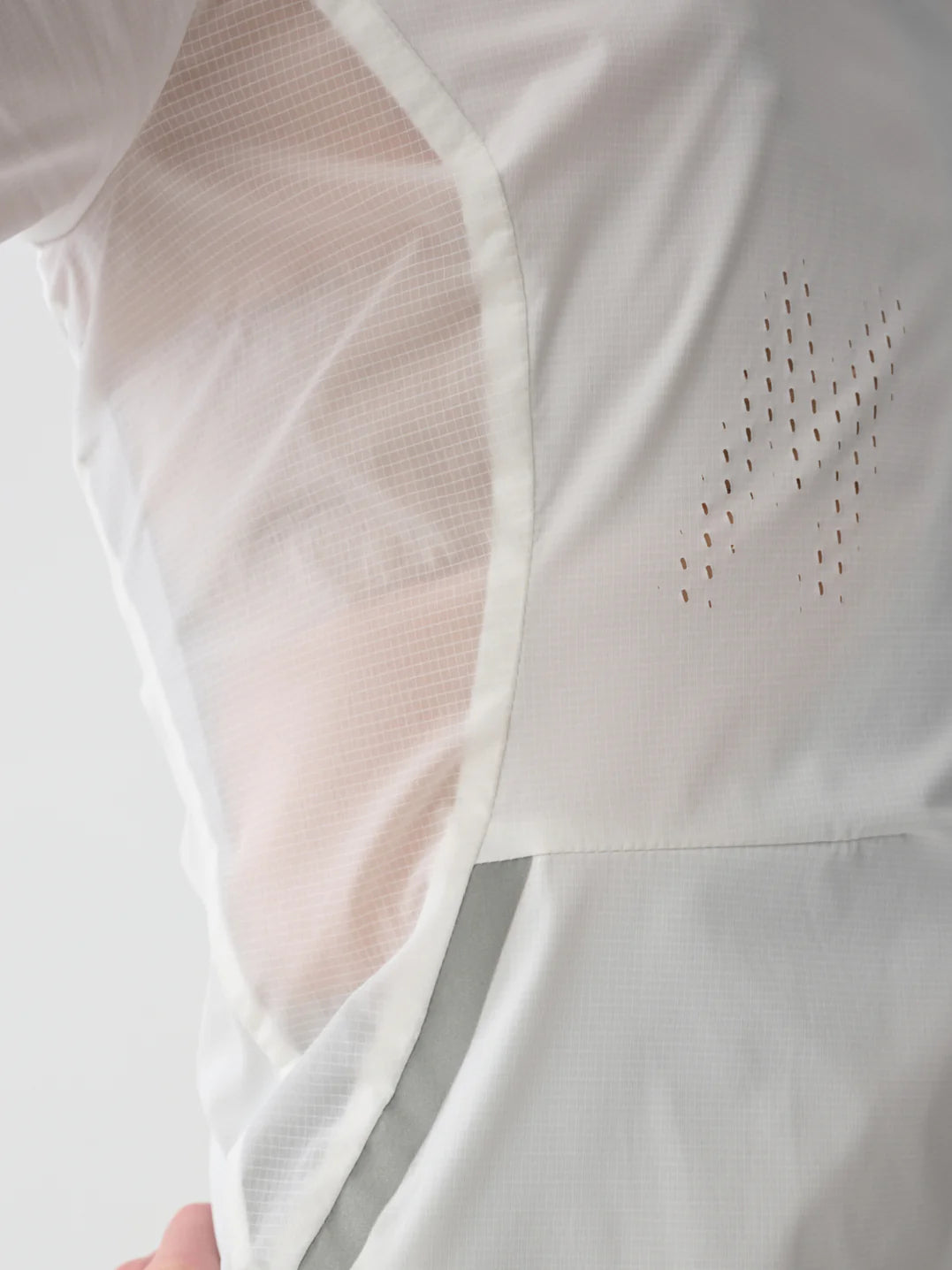 WOMEN’S TEAM FLOW JACKET - OPTIC WHITE