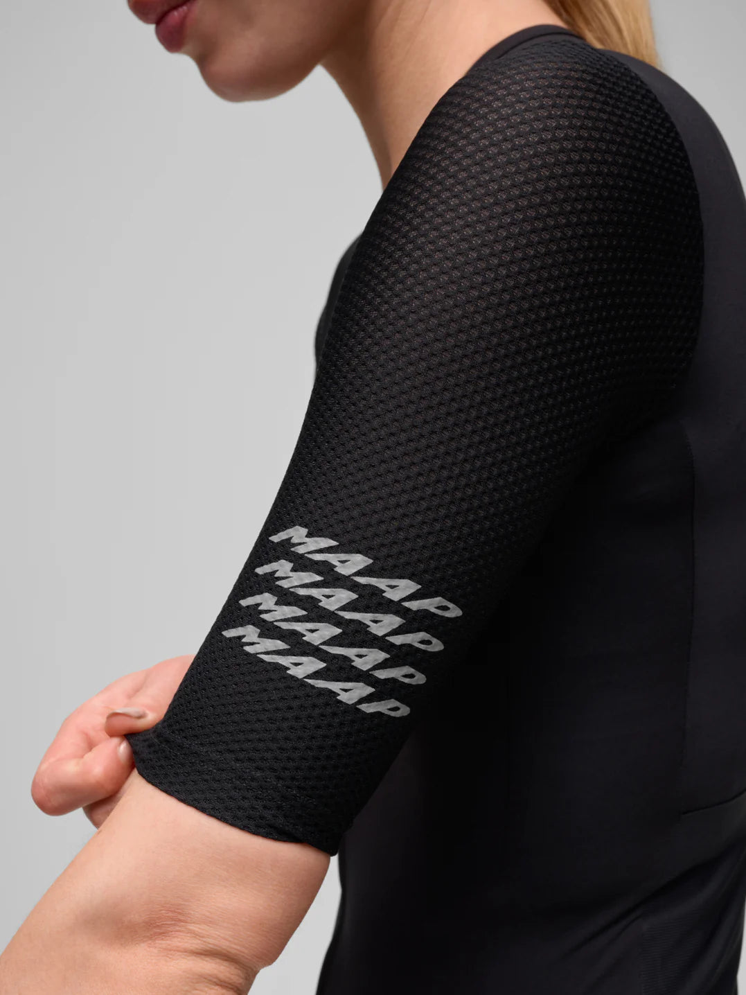 WOMEN’S PRO EMERGE JERSEY - BLACK