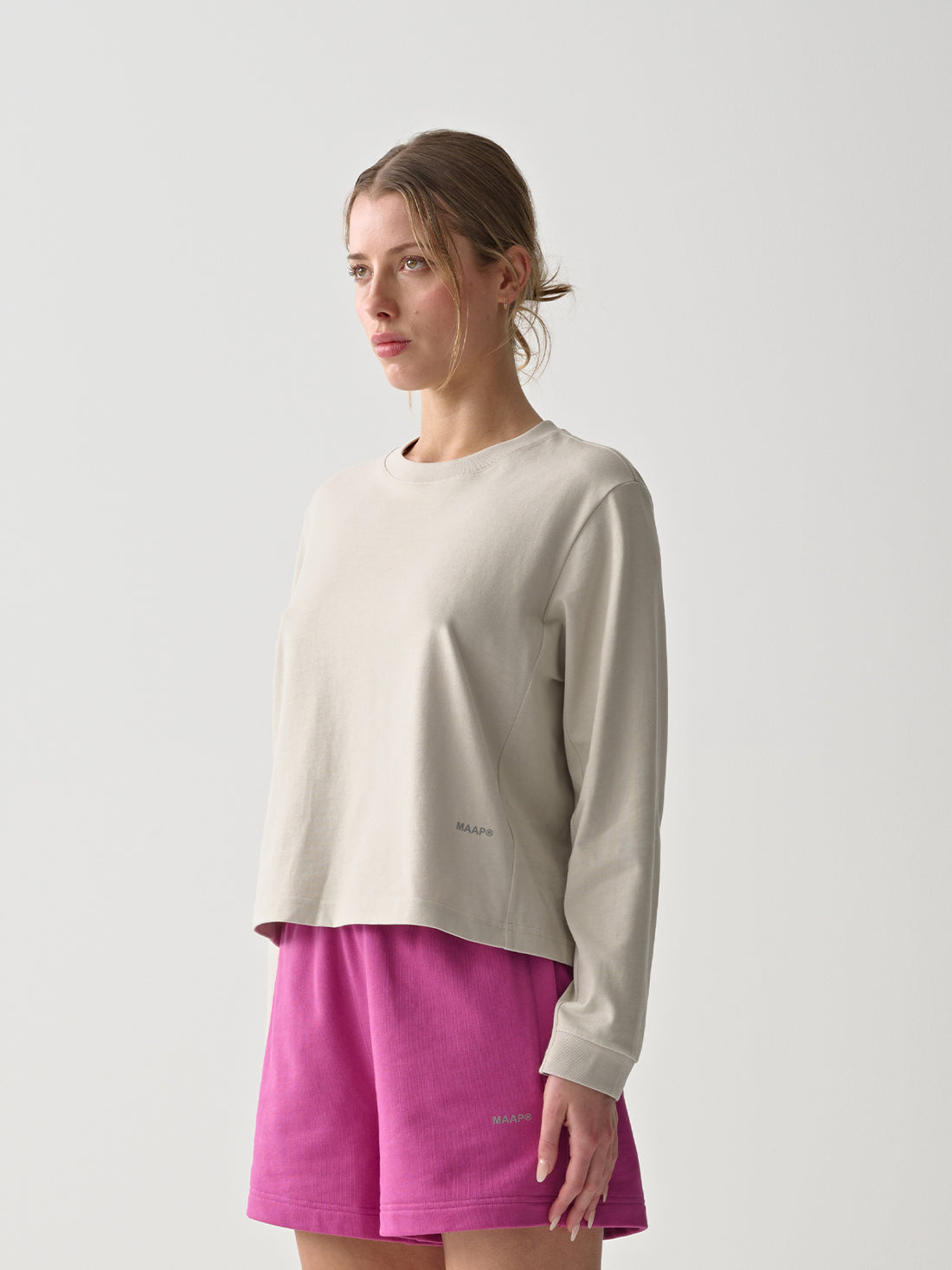 Camiseta Essentials de manga larga para mujer