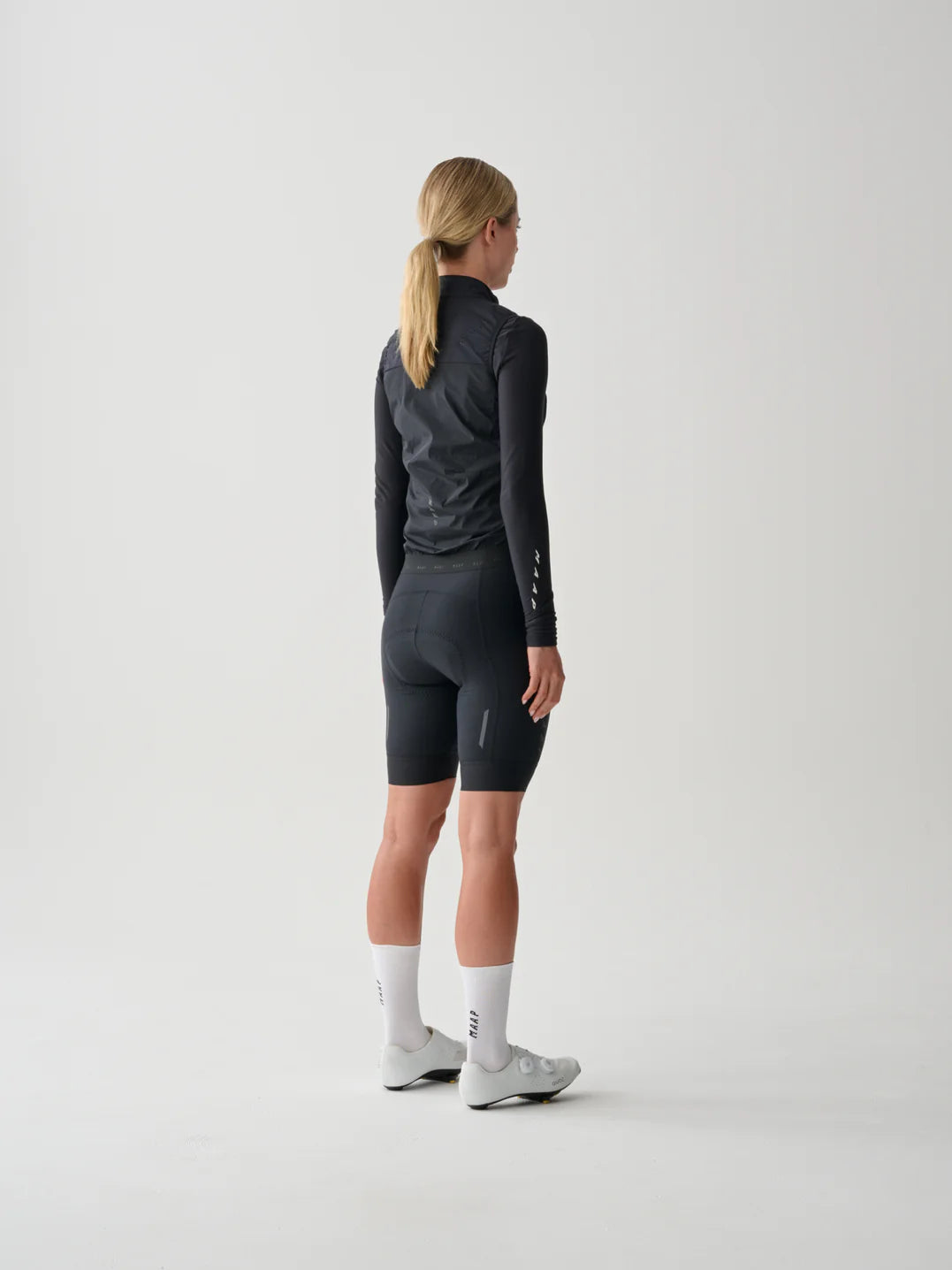 WOMEN’S TEAM FLOW VEST - JET BLACK