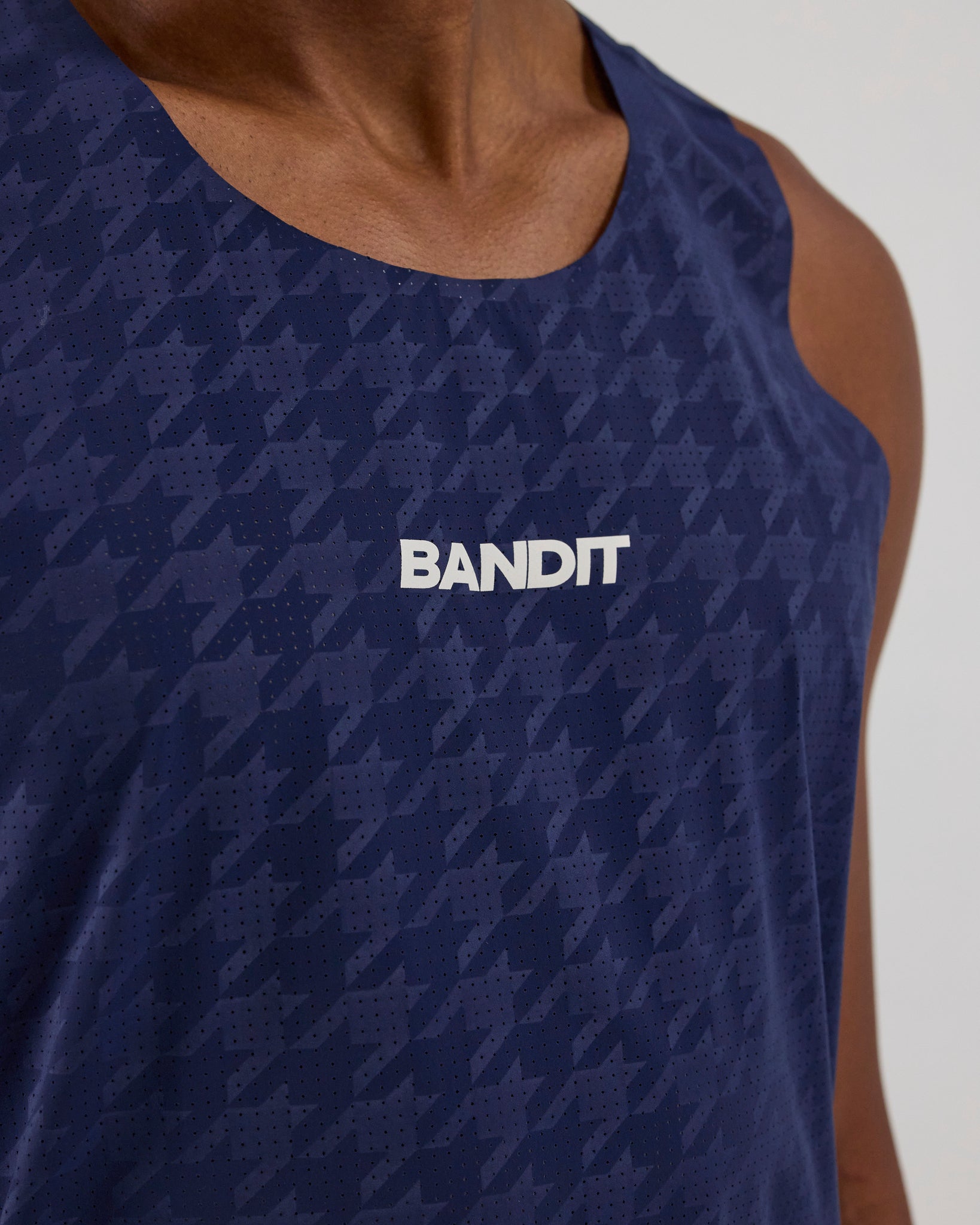 Embossed Vento™ Performance Singlet - NY Navy