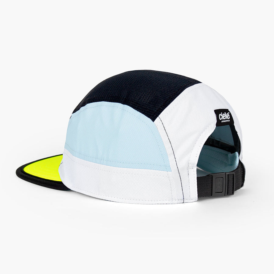 GOCap-Field-IconicBar-White-Black-M/L