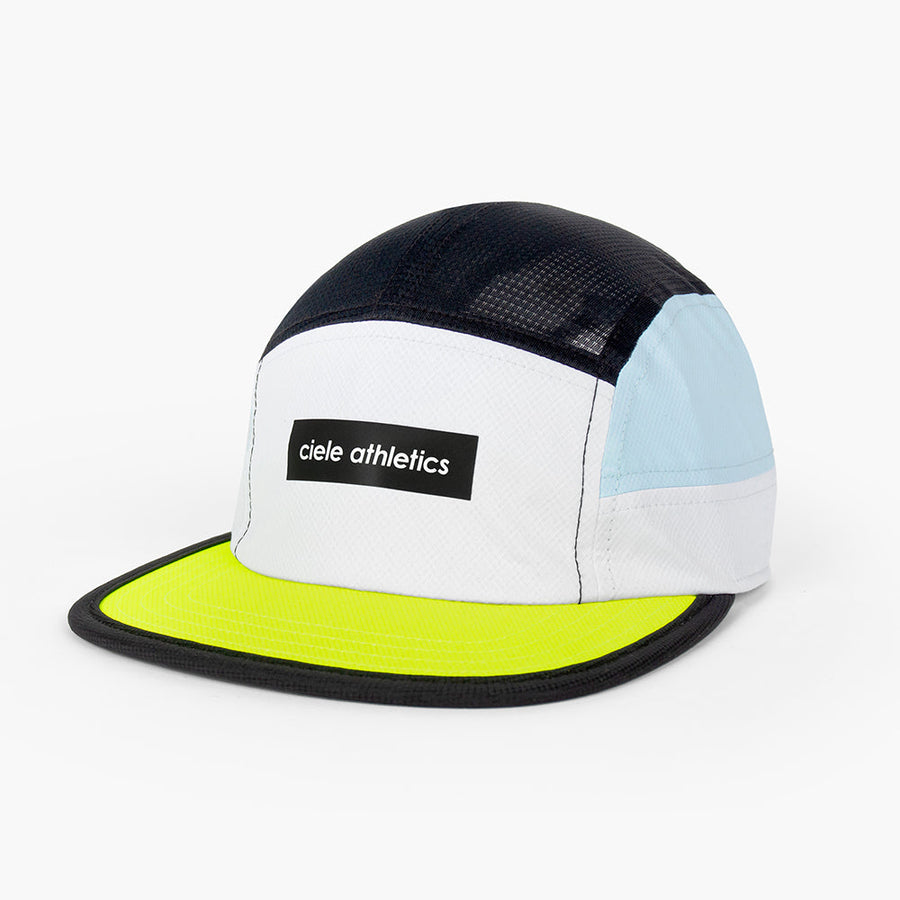 GOCap-Field-IconicBar-White-Black-M/L