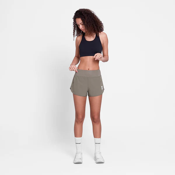 W Pace Shorts 3” - Taupe