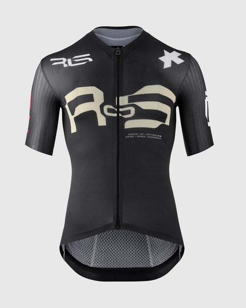 black1_1402fce5-041c-46ce-8fec