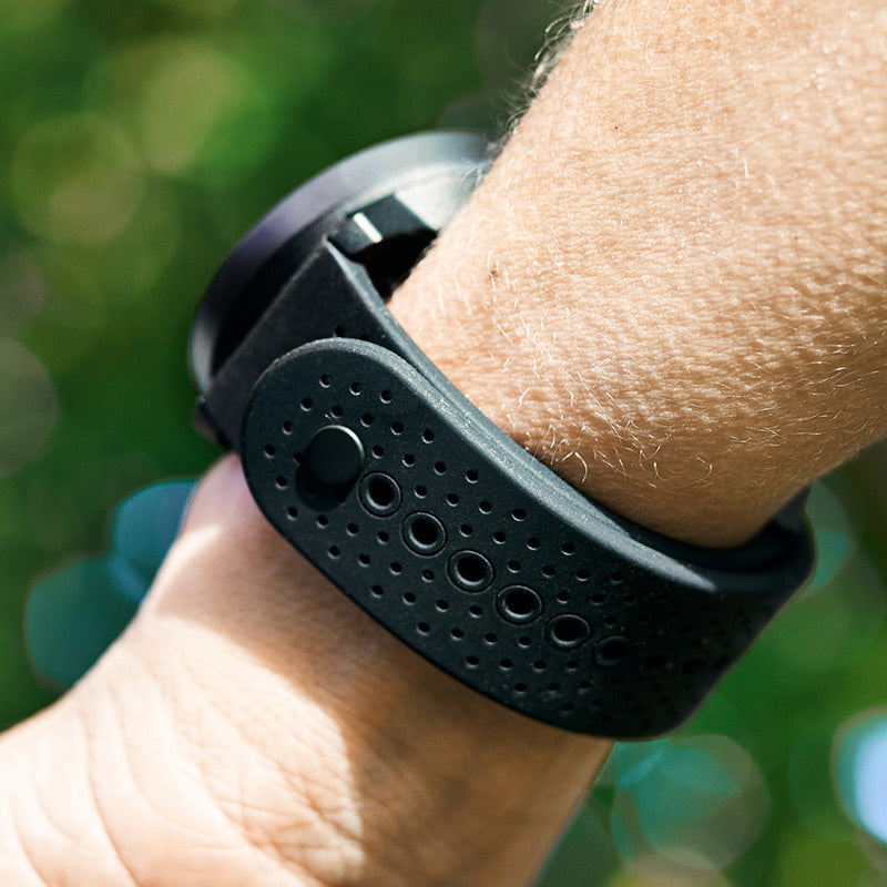 22 ATH1 SILICONE STRAP WILDBERRY S+M